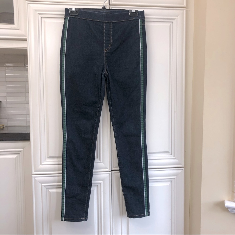 EUC Dynamite high waisted jegging with side stripe